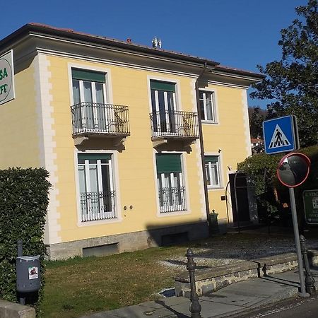 Casa Patrone Appartamento Luigi Nebbiuno Exterior foto